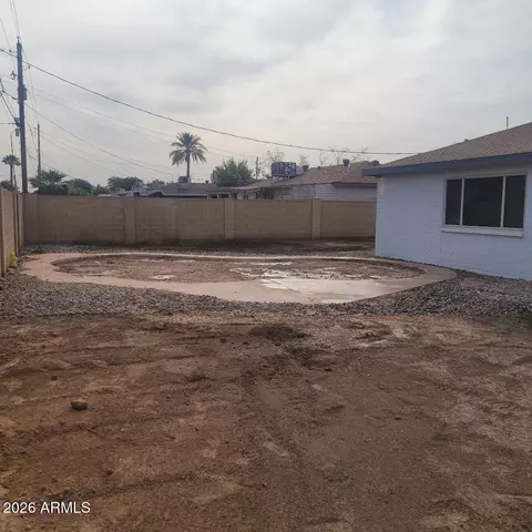 Exterior - 3232 W Marshall Ave, Phoenix, AZ 85017 photo 5 of 6