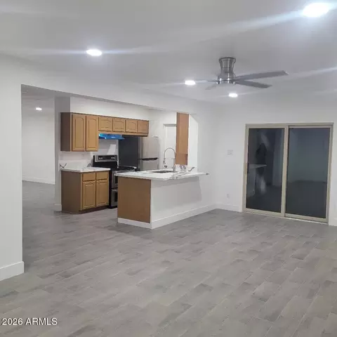 Living - 3232 W Marshall Ave, Phoenix, AZ 85017 photo 4 of 4