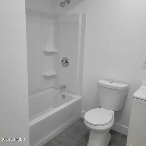 Bath - 3232 W Marshall Ave, Phoenix, AZ 85017 photo 1 of 4