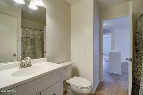 Bath - 218 E Milada Dr, Phoenix, AZ 85042 photo 3 of 4
