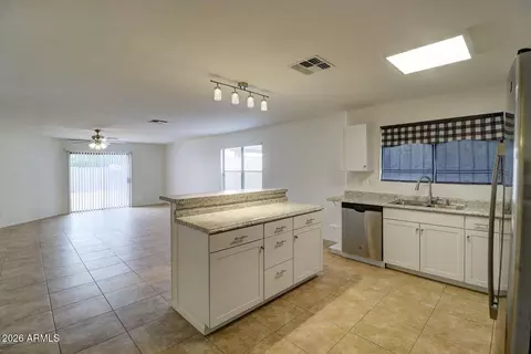Kitchen - 218 E Milada Dr, Phoenix, AZ 85042 photo 5 of 6