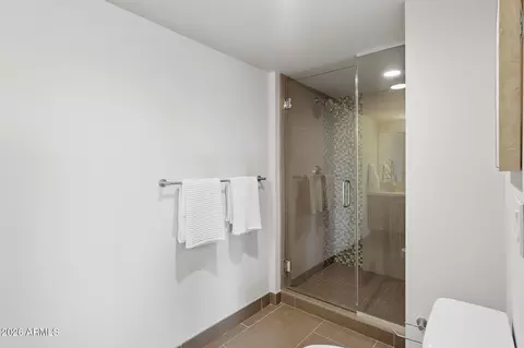 Bath - 535 W Thomas Rd #406, Phoenix, AZ 85013 photo 1 of 3