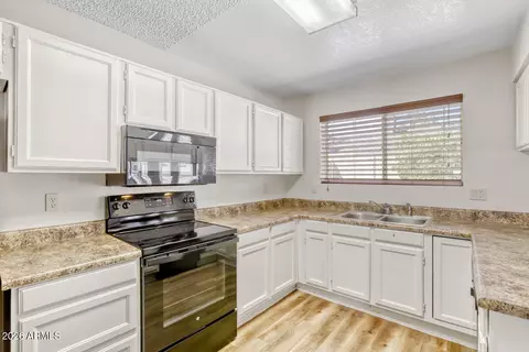 Kitchen - 6304 E Fairfield St, Mesa, AZ 85205 photo 1 of 1