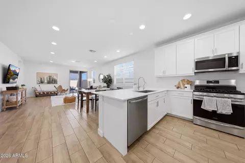 Kitchen - 4064 E Catclaw St, Gilbert, AZ 85296 photo 1 of 2