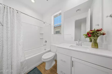 Bath - 4064 E Catclaw St, Gilbert, AZ 85296 photo 1 of 4