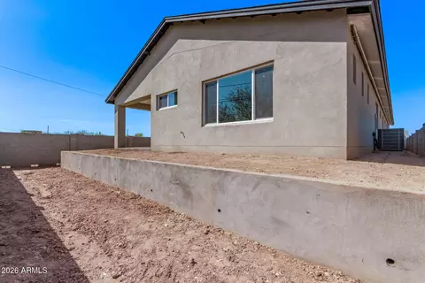 Exterior - 1645 S 29th Ave, Phoenix, AZ 85009 photo 4 of 10