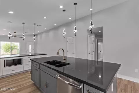 Kitchen - 1645 S 29th Ave, Phoenix, AZ 85009 photo 2 of 4