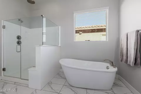 Bath - 1087 E Knightsbridge Way, Gilbert, AZ 85297 photo 2 of 9