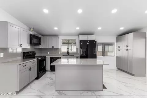 1102 S 98th St, Mesa, AZ 85208