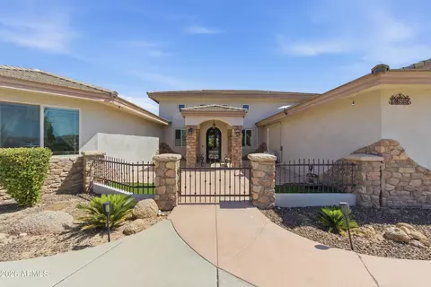 Exterior - 3655 W Dynamite Blvd, Phoenix, AZ 85083 photo 4 of 11