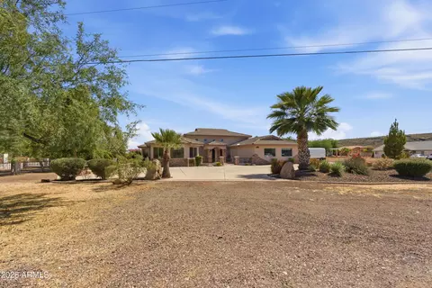 Exterior - 3655 W Dynamite Blvd, Phoenix, AZ 85083 photo 2 of 11