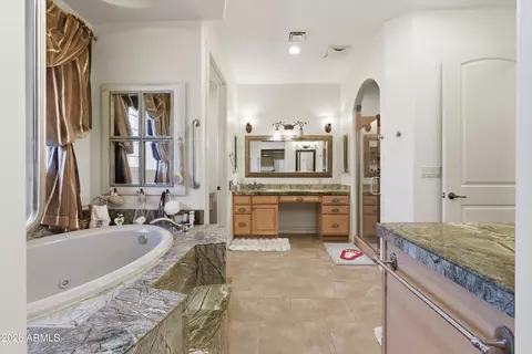 Bath - 3655 W Dynamite Blvd, Phoenix, AZ 85083 photo 2 of 6