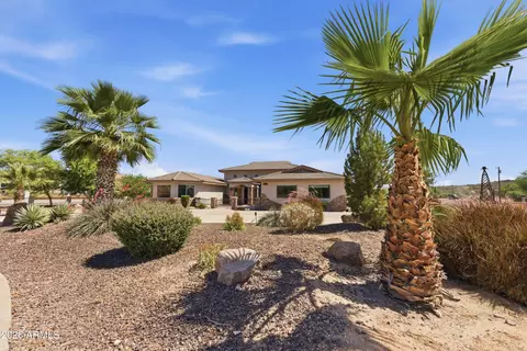 Exterior - 3655 W Dynamite Blvd, Phoenix, AZ 85083 photo 1 of 11