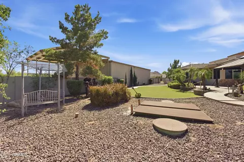 Exterior - 3655 W Dynamite Blvd, Phoenix, AZ 85083 photo 9 of 11