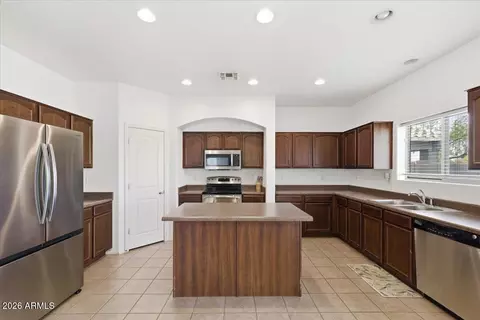 4304 S 70th Ln, Phoenix, AZ 85043 photo 5