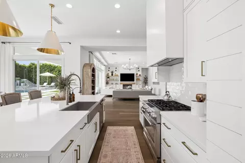 Kitchen - 2633 E Geronimo St, Gilbert, AZ 85295 photo 4 of 5