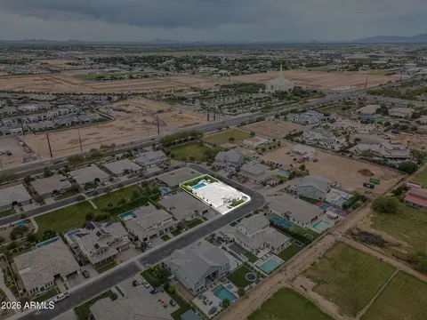 View/Area - 2633 E Geronimo St, Gilbert, AZ 85295 photo 2 of 4