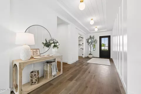 Entry Way - 2633 E Geronimo St, Gilbert, AZ 85295 photo 2 of 10