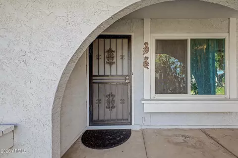 4723 E Carter Dr, Phoenix, AZ 85042 photo 4