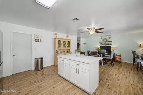 4723 E Carter Dr, Phoenix, AZ 85042 photo 10