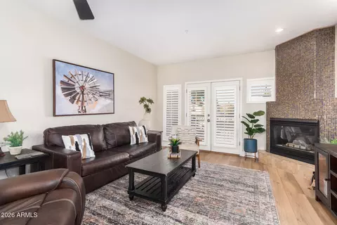 7021 Earll Dr #215, Scottsdale, AZ 85251