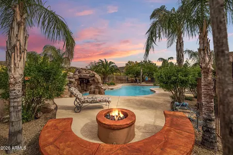 45039 N 20th St, New River, AZ 85087