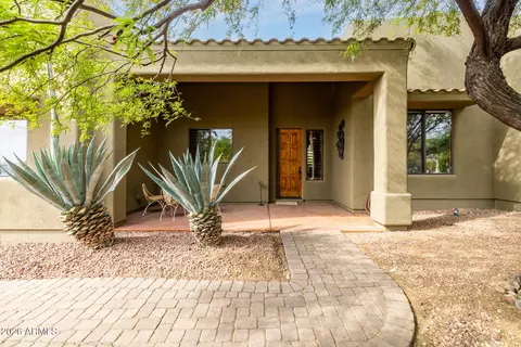 45039 N 20th St, New River, AZ 85087