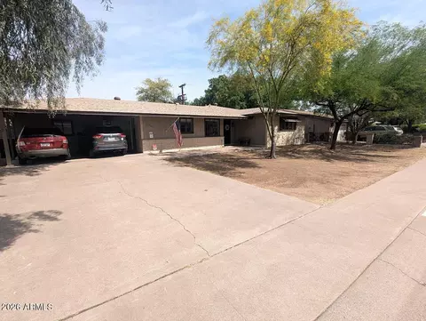 2240 W Berridge Ln, Phoenix, AZ 85015