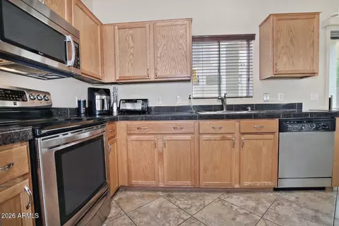 Kitchen - 2150 E Bell Rd #1069, Phoenix, AZ 85022 photo 4 of 4