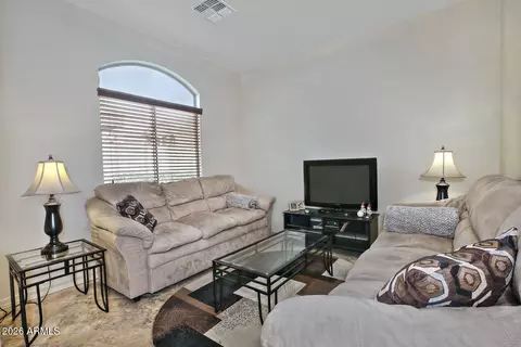 Living - 2150 E Bell Rd #1069, Phoenix, AZ 85022 photo 1 of 2