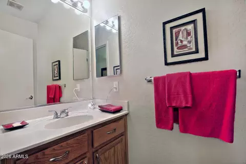 Bath - 2150 E Bell Rd #1069, Phoenix, AZ 85022 photo 1 of 5
