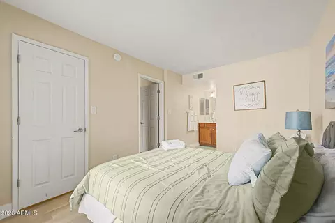 Bedroom - 2625 E Indian School Rd #222, Phoenix, AZ 85016 photo 3 of 3