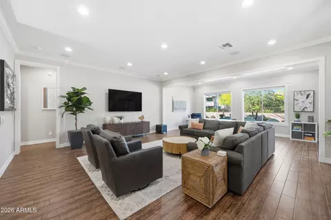 Living - 862 E Hampton Ln, Gilbert, AZ 85295 photo 1 of 3