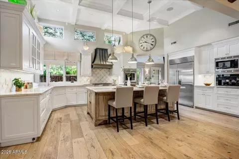 Kitchen - 150 E Wagon Wheel Dr, Phoenix, AZ 85020 photo 2 of 12