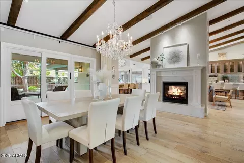 Dining - 150 E Wagon Wheel Dr, Phoenix, AZ 85020 photo 3 of 4
