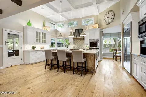 Kitchen - 150 E Wagon Wheel Dr, Phoenix, AZ 85020 photo 1 of 12