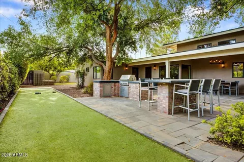 Exterior - 150 E Wagon Wheel Dr, Phoenix, AZ 85020 photo 9 of 10