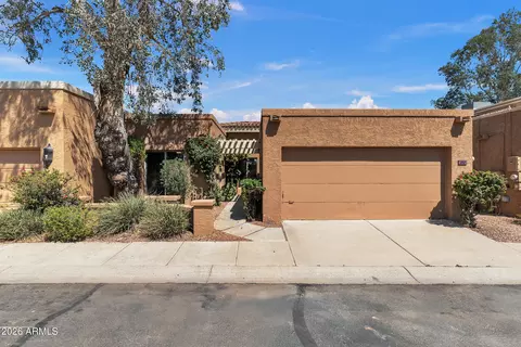 Exterior - 1010 E Lois Ln, Phoenix, AZ 85020 photo 1 of 4