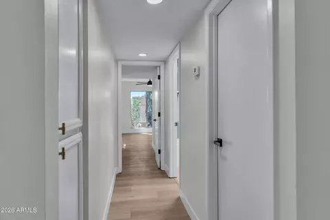 Entry Way - 1010 E Lois Ln, Phoenix, AZ 85020 photo 2 of 2
