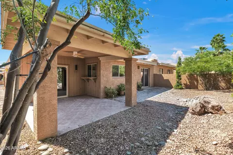 Exterior - 1010 E Lois Ln, Phoenix, AZ 85020 photo 3 of 4