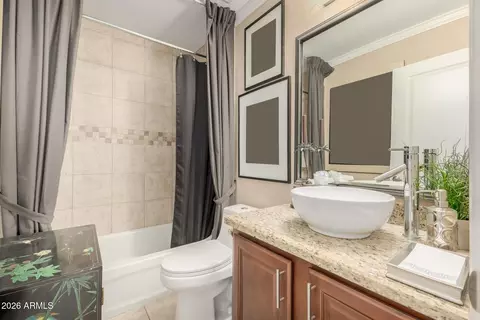 Bath - 1241 E Medlock Dr #213, Phoenix, AZ 85014 photo 2 of 2