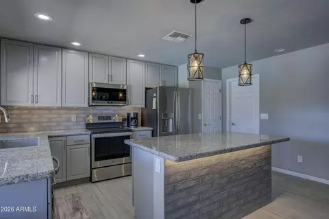 18225 N 29th Dr, Phoenix, AZ 85053