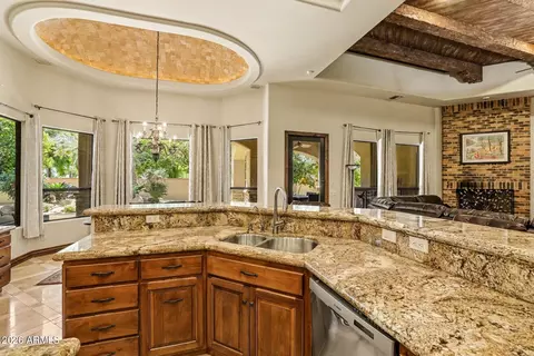 Kitchen - 3937 E Menlo Cir, Mesa, AZ 85215 photo 6 of 8