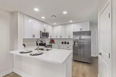 Kitchen - 5808 E Brown Rd #90, Mesa, AZ 85205 photo 4 of 5