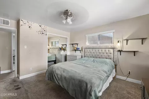 Bedroom - 418 E Orchid Ln, Phoenix, AZ 85020 photo 3 of 7