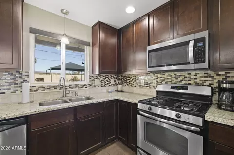 Kitchen - 418 E Orchid Ln, Phoenix, AZ 85020 photo 4 of 4