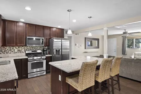 Kitchen - 418 E Orchid Ln, Phoenix, AZ 85020 photo 3 of 4
