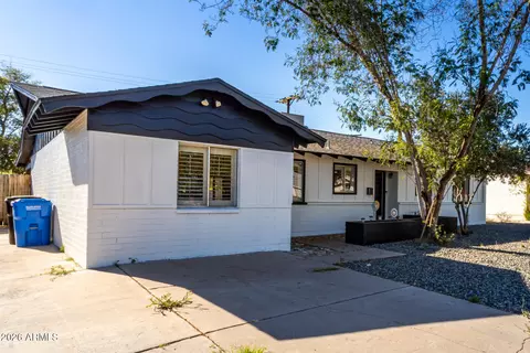 Exterior - 9022 N 18th Dr, Phoenix, AZ 85021 photo 3 of 7