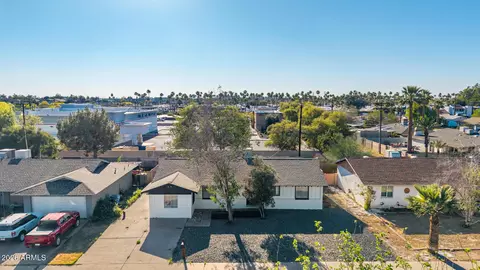 View/Area - 9022 N 18th Dr, Phoenix, AZ 85021 photo 1 of 4