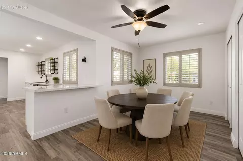 Dining - 9022 N 18th Dr, Phoenix, AZ 85021 photo 1 of 3